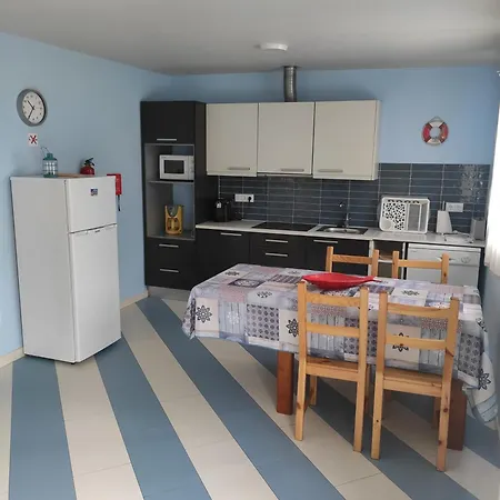 Holiday home Yellow Door Gafanha da Encarnacao